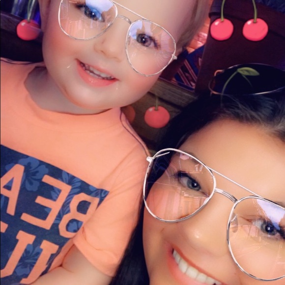 Meet your Posher, Alissa - Picture 1 of 1